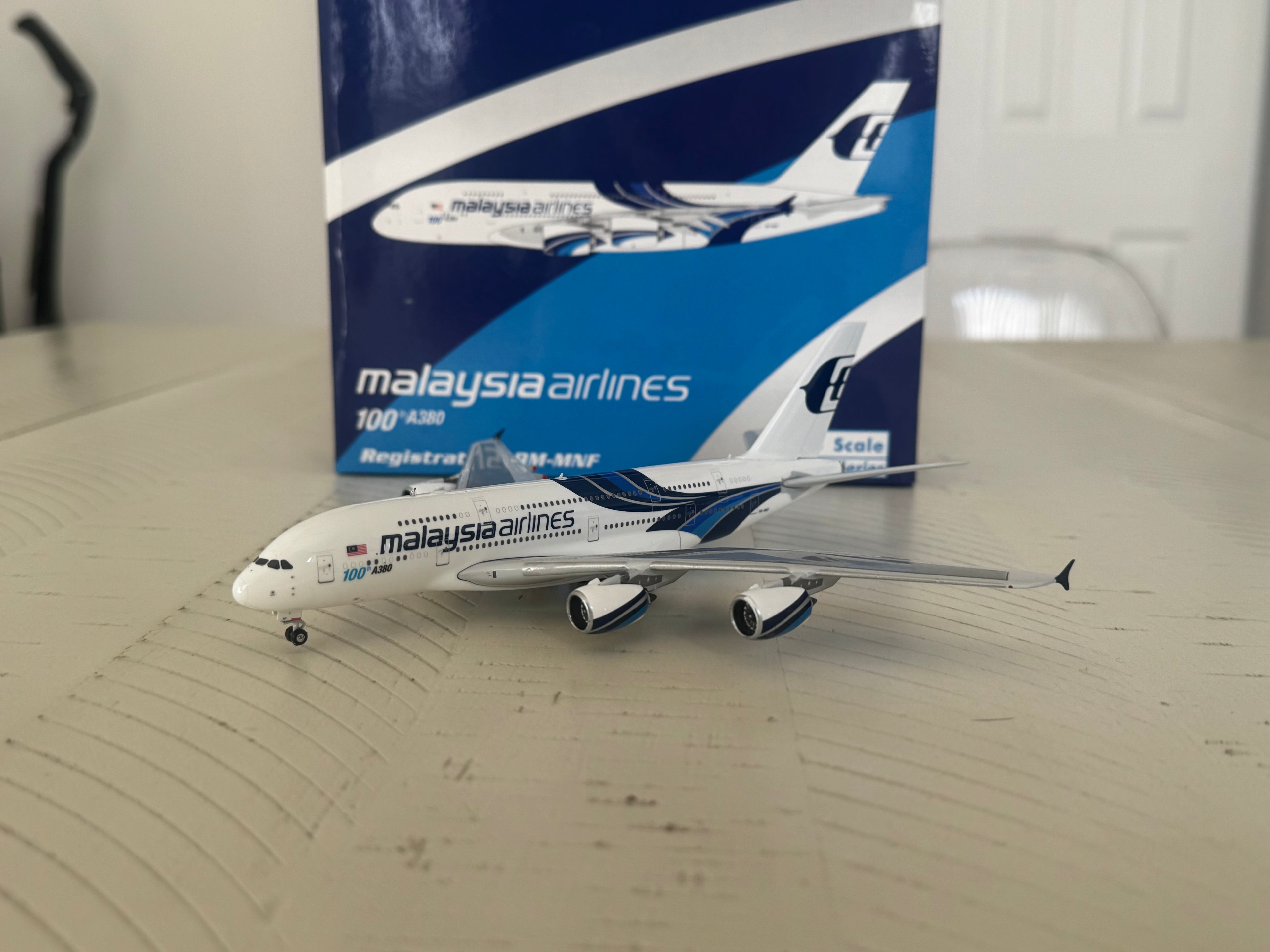 Phoenix 1:400 Malaysian Airlines Airbus a380-800 ‘100th Airbus’