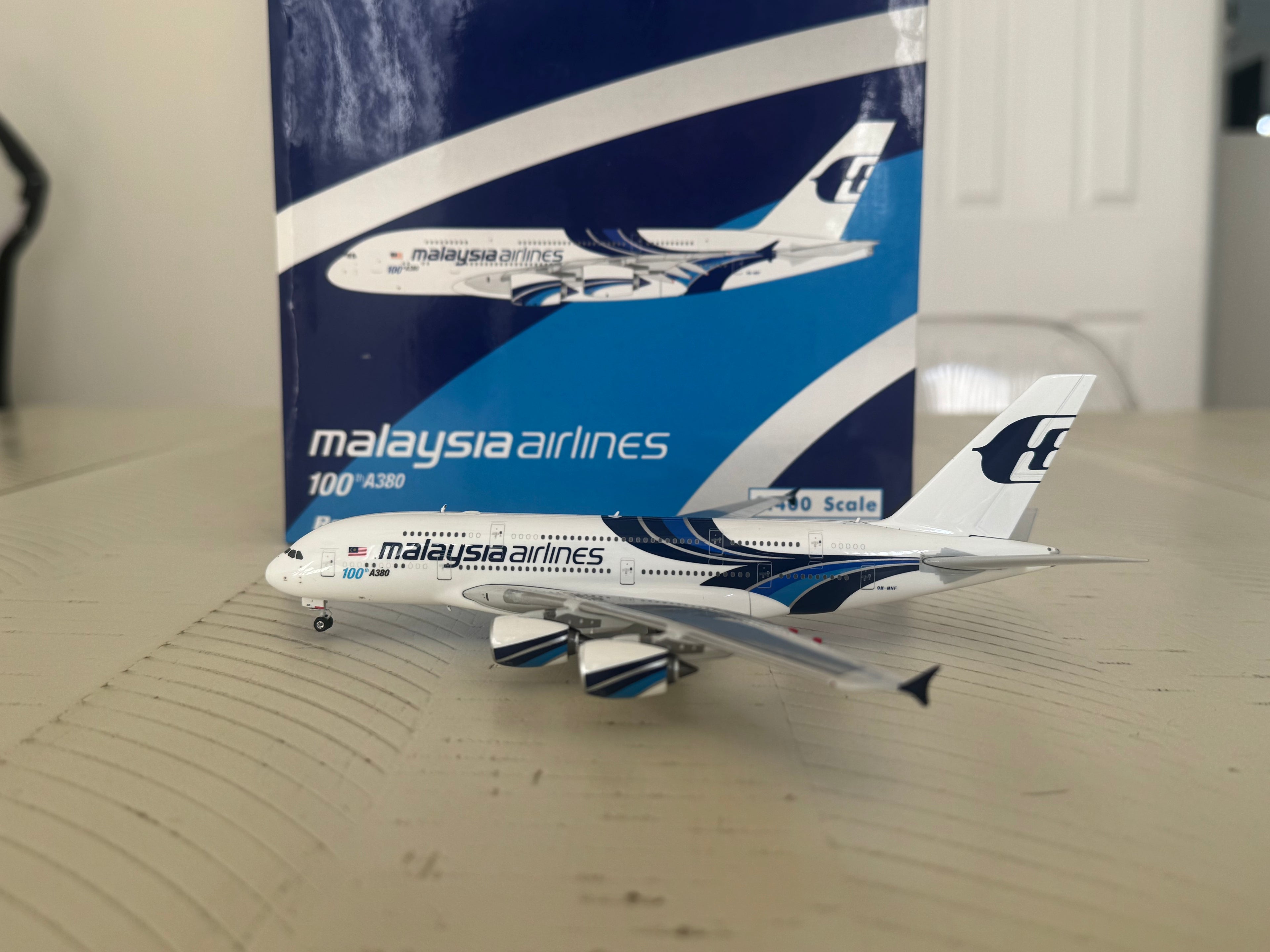 Phoenix 1:400 Malaysian Airlines Airbus a380-800 ‘100th Airbus’